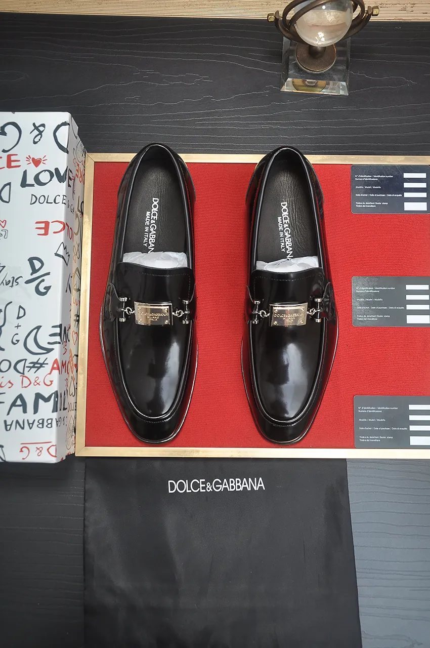 Men's men's shoes 💰500💶🌲 DG top 🔍🔍Men's new leather shoes 🚹 are on sale at the same time at the counter ⚠The uppers are imported cowhide from Italy, the entire imported cowhide lining, imported accessories 💪💪, completely 1⃣️ vs 1⃣️ replica 🇮 🇹💪💪, ⚠Sole: The original sole is specially provided by the original factory, the exclusive movable molded sole is super comfortable, ⚠The original factory follows the order, 🔍🔍high quality, you can enter and exit the counter at will, welcome to compare ⚠Size: 38-44 (45 customized)